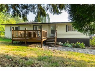 Photo 2: 23760 68 Avenue in Langley: Salmon River House for sale in "Williams Park" : MLS®# R2496536