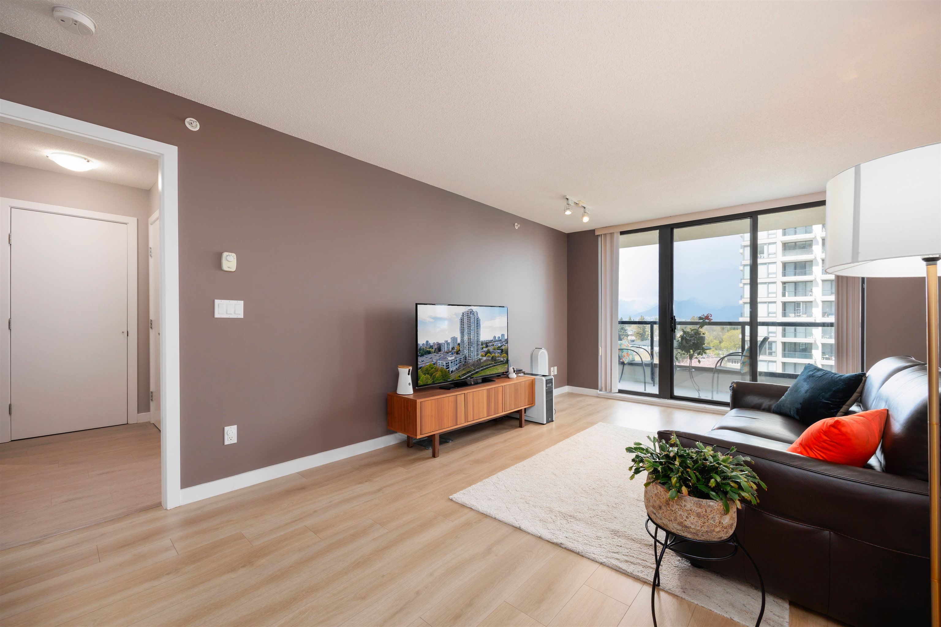 Main Photo: 802 7088 SALISBURY Avenue in Burnaby: Highgate Condo for sale in "WEST by BOSA" (Burnaby South)  : MLS®# R2873160