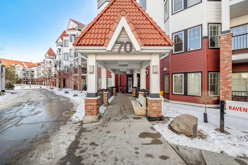 Main Photo: 420 70 Royal Oak Plaza NW in Calgary: Royal Oak Apartment for sale : MLS®# A2104808