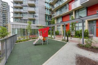 Photo 2: 504 38 W 1ST Avenue in Vancouver: False Creek Condo for sale in "PINNACLE LIVING AT FALSE CREEK- THE ONE" (Vancouver West)  : MLS®# R2870882