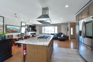 Photo 10: 3912 45 Street SW in Calgary: Glamorgan Detached for sale : MLS®# A2032106
