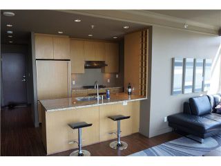 Photo 4: 901 1468 W 14TH Avenue in Vancouver: Fairview VW Condo for sale in "AVEDON" (Vancouver West)  : MLS®# V1087489