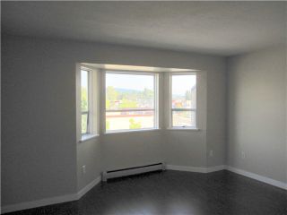 Photo 3: 443 22661 LOUGHEED Highway in Maple Ridge: East Central Condo for sale in "GOLDEN EARS GATE" : MLS®# V1086025