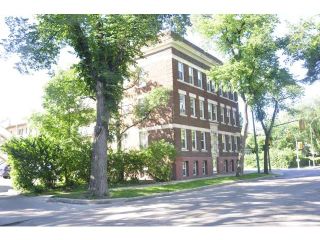 Photo 2: 980 Grosvenor Avenue in WINNIPEG: Manitoba Other Condominium for sale : MLS®# 1316860