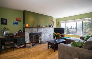 Photo 2: 621 GODWIN Court in Coquitlam: Coquitlam West 1/2 Duplex for sale : MLS®# R2271211
