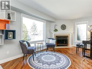 Photo 13: 69 CASTLETHORPE CRESCENT in Ottawa: House for sale : MLS®# 1386892