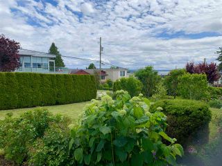 Photo 4: 1081 LEE Street: White Rock House for sale (South Surrey White Rock)  : MLS®# R2463700