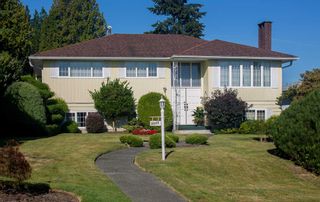 Photo 1: 5671 SARDIS Crescent in Burnaby: Forest Glen BS House for sale in "FOREST GLEN" (Burnaby South)  : MLS®# R2100738