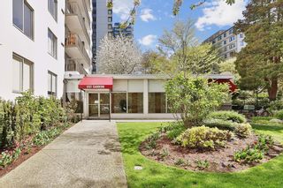 Photo 3: 1204 1251 CARDERO Street in Vancouver: West End VW Condo for sale in "THE SURFCREST" (Vancouver West)  : MLS®# R2773773