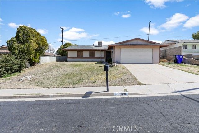 Main Photo: House for sale : 4 bedrooms : 15689 Fresno Street in Victorville