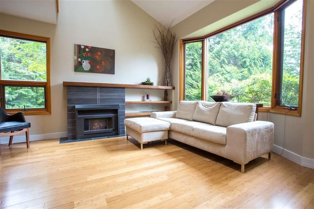 Photo 2: Photos: 40254 Kintyre Drive in Squamish: Garibaldi Highlands House for sale : MLS®# R2072857	