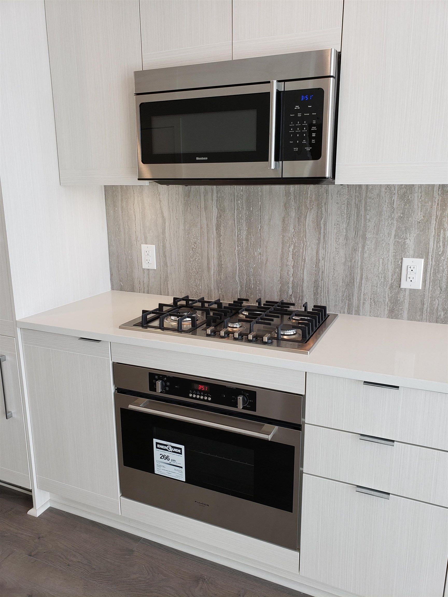 Photo 8: Photos: 506 5051 IMPERIAL STREET in Burnaby: Metrotown Condo for sale (Burnaby South)  : MLS®# R2626977