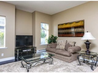 Photo 4: 40 19932 70TH Avenue in Langley: Willoughby Heights Townhouse for sale in "SUMMERWOOD" : MLS®# F1430044