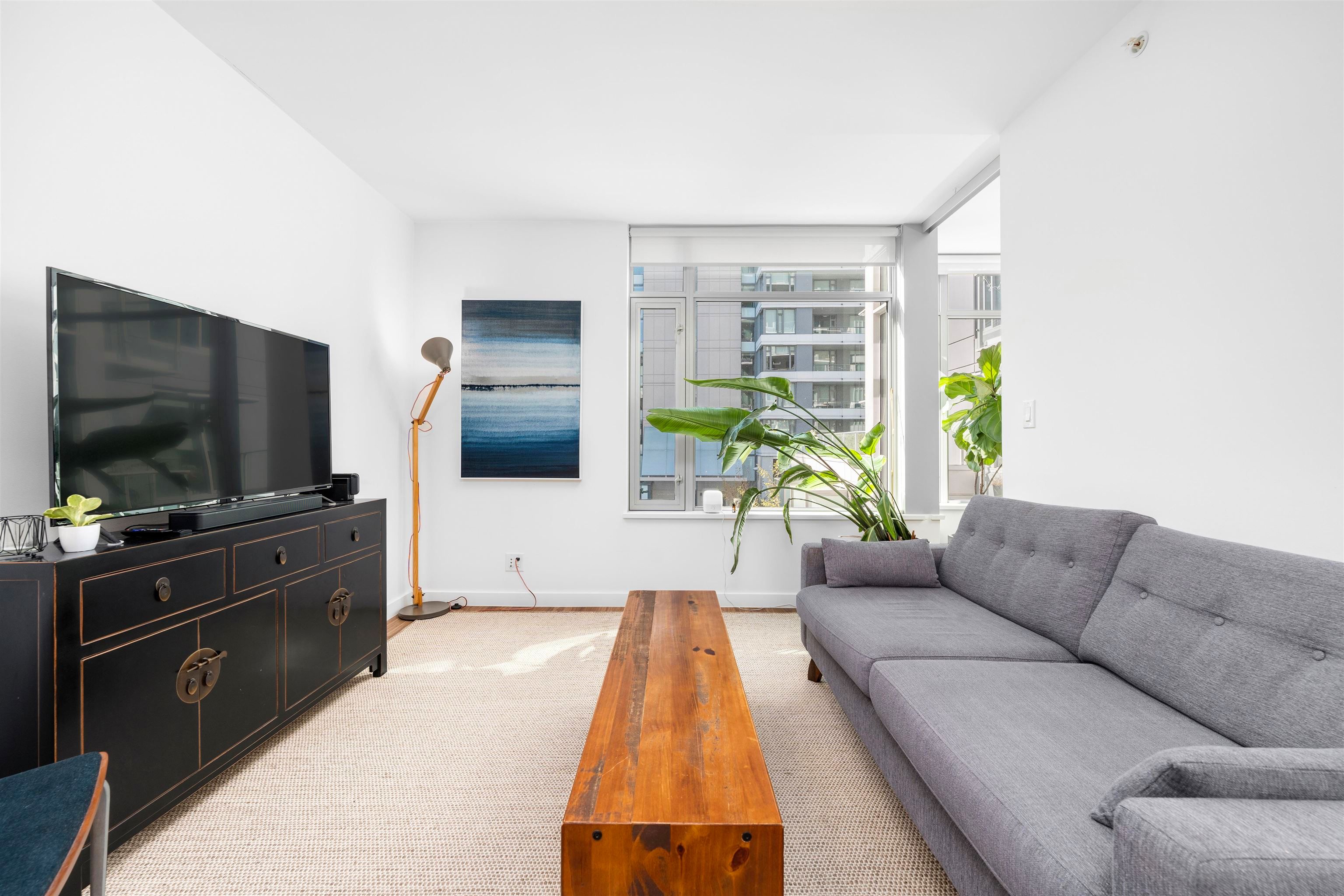 Main Photo: 315 1661 QUEBEC Street in Vancouver: Mount Pleasant VE Condo for sale in "VODA" (Vancouver East)  : MLS®# R2816564