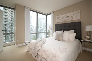 Photo 15: 2403 1228 W HASTINGS Street in Vancouver: Coal Harbour Condo for sale in "PALLADIO" (Vancouver West)  : MLS®# R2701110