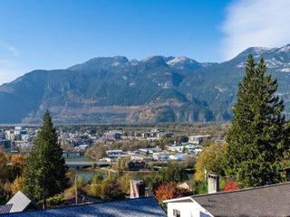 Photo 10: 38255 VISTA Crescent in Squamish: Hospital Hill House for sale in "Hospital Hill" : MLS®# R2863754