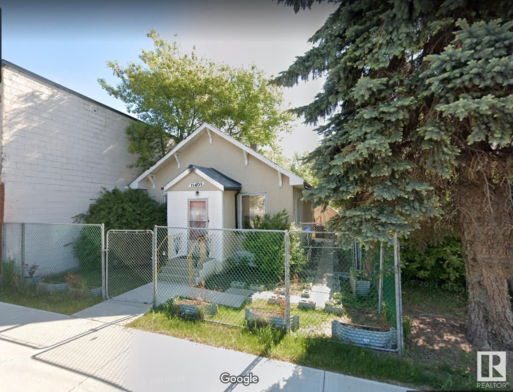 Main Photo: 11405 86 Street in Edmonton: Zone 05 House for sale : MLS®# E4333345