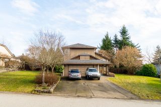 Photo 37: 5538 182 Street in Surrey: Cloverdale BC House for sale in "SHANNON HILLS ESTATE" (Cloverdale)  : MLS®# R2643297