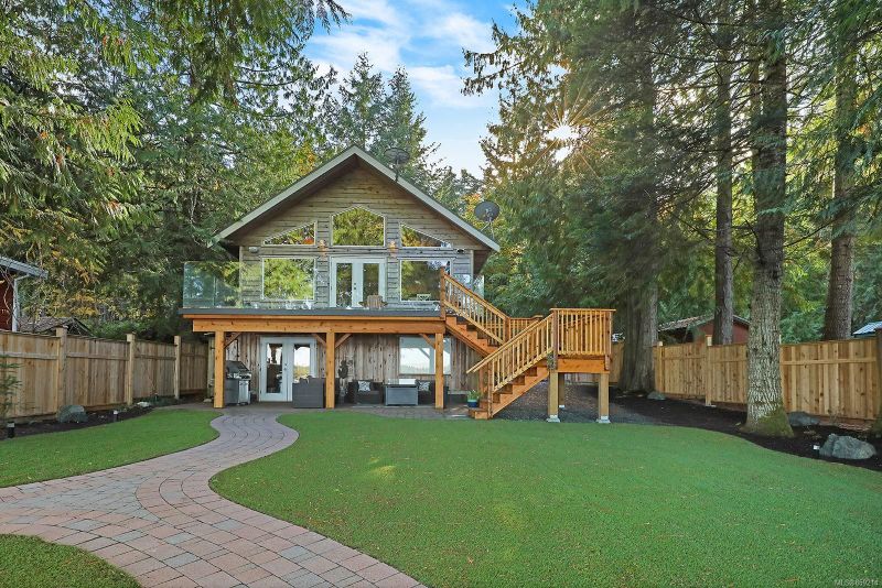 FEATURED LISTING: 2582 East Side Rd Qualicum Beach