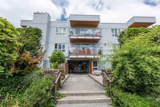 Photo 1: 207 255 E 14TH Avenue in Vancouver: Mount Pleasant VE Condo for sale (Vancouver East)  : MLS®# R2385168