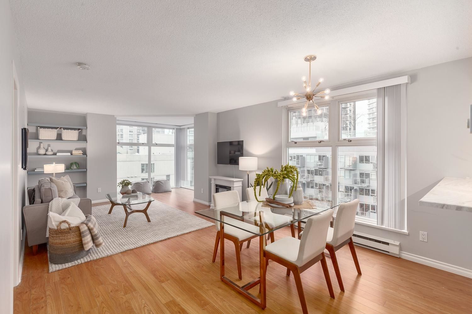 Main Photo: B901 1331 HOMER Street in Vancouver: Yaletown Condo for sale in "Pacific Point" (Vancouver West)  : MLS®# R2750822