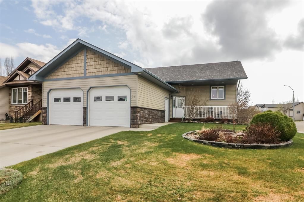 Main Photo: 35 Illingworth Close: Red Deer Detached for sale : MLS®# A2046345