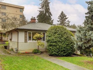 Photo 1: 1083 Lodge Ave. in Victoria: Saanich East House for sale