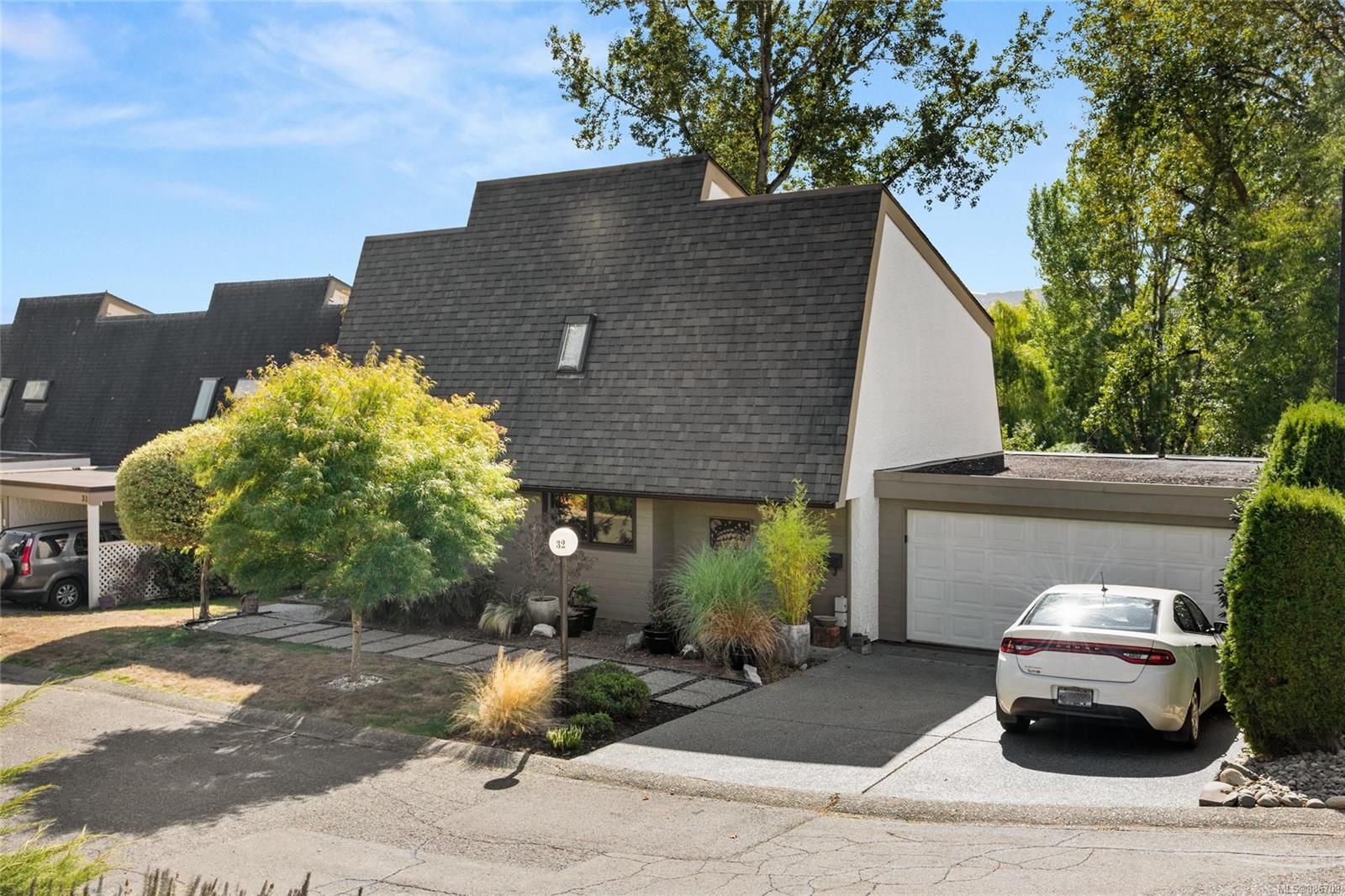 Photo 1: Photos: 32 5951 Lakes Rd in Duncan: Du East Duncan Row/Townhouse for sale : MLS®# 886709