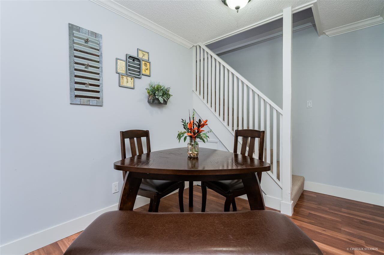 Photo 9: Photos: 2520 GORDON Avenue in Port Coquitlam: Central Pt Coquitlam Townhouse for sale : MLS®# R2407119