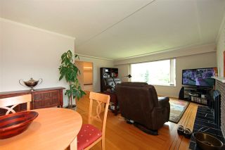 Photo 8: 5110 BUXTON Street in Burnaby: Forest Glen BS House for sale (Burnaby South)  : MLS®# R2074690
