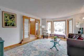 Photo 5: 273 Woodbriar Circle SW in Calgary: Woodbine Detached for sale : MLS®# A1198541