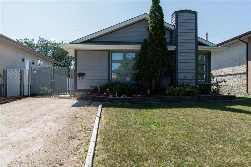 Main Photo: 15 Cambie Road in Winnipeg: Lakeside Meadows Residential for sale (3K)  : MLS®# 202018420