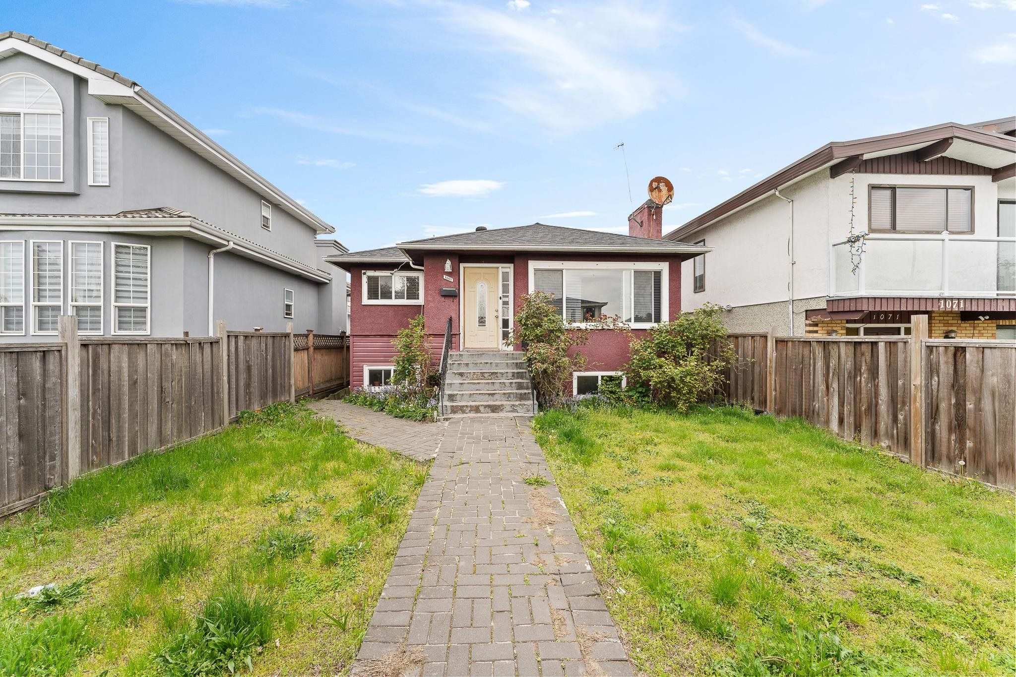 Main Photo: 1061 E 57TH Avenue in Vancouver: South Vancouver House for sale (Vancouver East)  : MLS®# R2770693