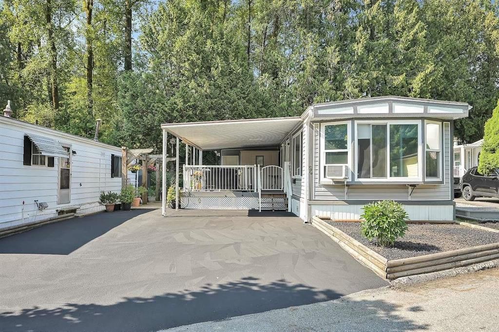 Main Photo: 56 8220 KING GEORGE BOULEVARD in SURREY: Bear Creek Green Timbers Manufactured Home for sale (Surrey)  : MLS®# R2792534