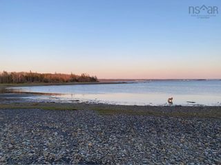 Photo 3: 887 Highway 335 in West Pubnico: County Pubnico Residential for sale (Yarmouth)  : MLS®# 202212014
