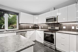 Photo 10: 2105 Spadina Crescent East in Saskatoon: River Heights SA Residential for sale : MLS®# SK912209