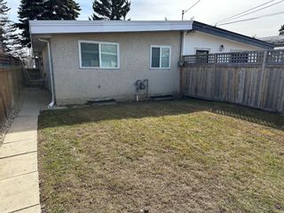 Photo 36: 2009 40 Street SE in Calgary: Forest Lawn Semi Detached (Half Duplex) for sale : MLS®# A2122594