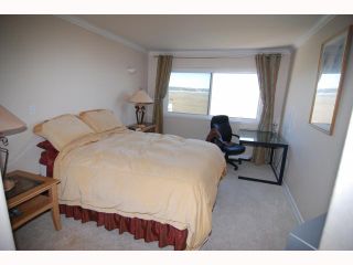 Photo 8: PACIFIC BEACH Residential for rent : 2 bedrooms : 3997 Crown Point #36