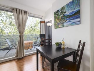 Photo 10: PH1 683 E 27TH Avenue in Vancouver: Fraser VE Condo for sale (Vancouver East)  : MLS®# R2480898