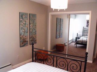 Photo 12: 202 1330 MARTIN Street: White Rock Condo for sale in "THE COACH HOUSE" (South Surrey White Rock)  : MLS®# F1400148