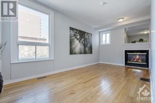 Photo 4: 341 BELL STREET S in Ottawa: House for sale : MLS®# 1385769