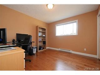 Photo 12: 1282 Geric Pl in VICTORIA: SW Strawberry Vale House for sale (Saanich West)  : MLS®# 728535