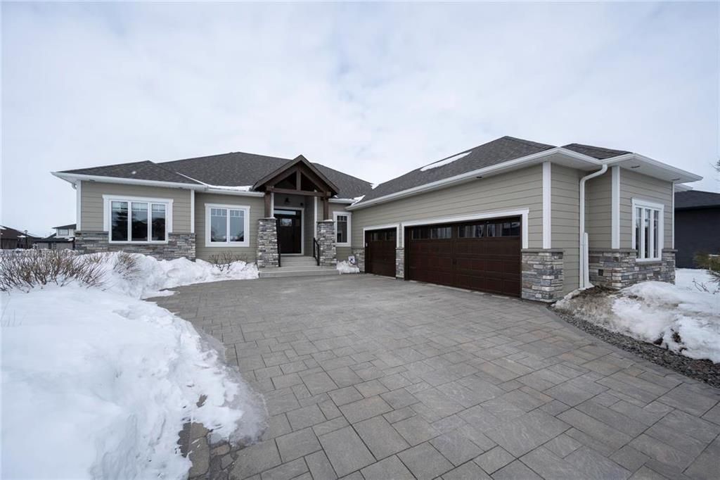 Main Photo: 6 ORCHARD Gate in Oak Bluff: RM of MacDonald Residential for sale (R08)  : MLS®# 202303942