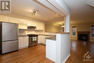 Photo 5: 285 MEILLEUR PRIVATE in Ottawa: House for sale : MLS®# 1386430