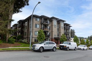 Photo 3: 108 33898 PINE STREET in Abbotsford: Central Abbotsford Condo for sale : MLS®# R2690771