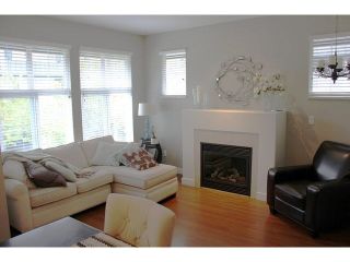 Photo 2: 42 18199 70 Avenue in Surrey: Cloverdale BC Townhouse for sale in "Augusta" (Cloverdale)  : MLS®# F1449149