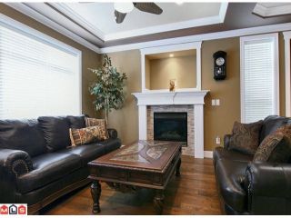 Photo 3: 36537 CARNARVON Court in Abbotsford: Abbotsford East House for sale : MLS®# F1020525