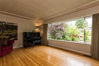 Photo 12: 915 E 13TH Street in North Vancouver: Boulevard House for sale in "Grand Boulevard" : MLS®# R2535688