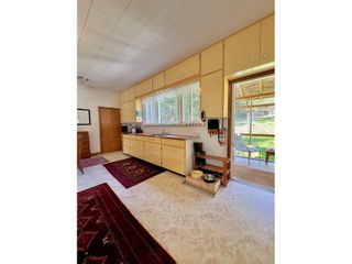 Photo 18: 5759 LONGBEACH RD in Nelson: House for sale : MLS®# 2476389