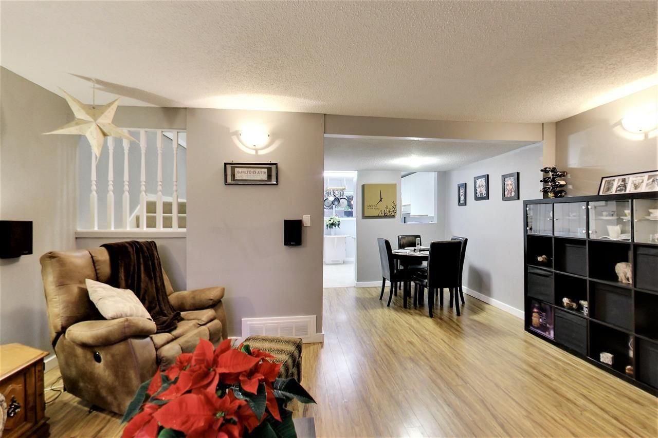 Main Photo: 1956 HIGHVIEW Place in Port Moody: College Park PM Townhouse for sale in "Highview Place" : MLS®# R2223752